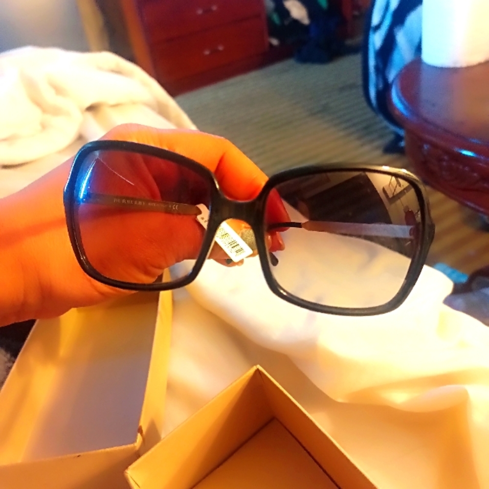 Burberry Sunglasses, Like New, Wide frames, Light Weight